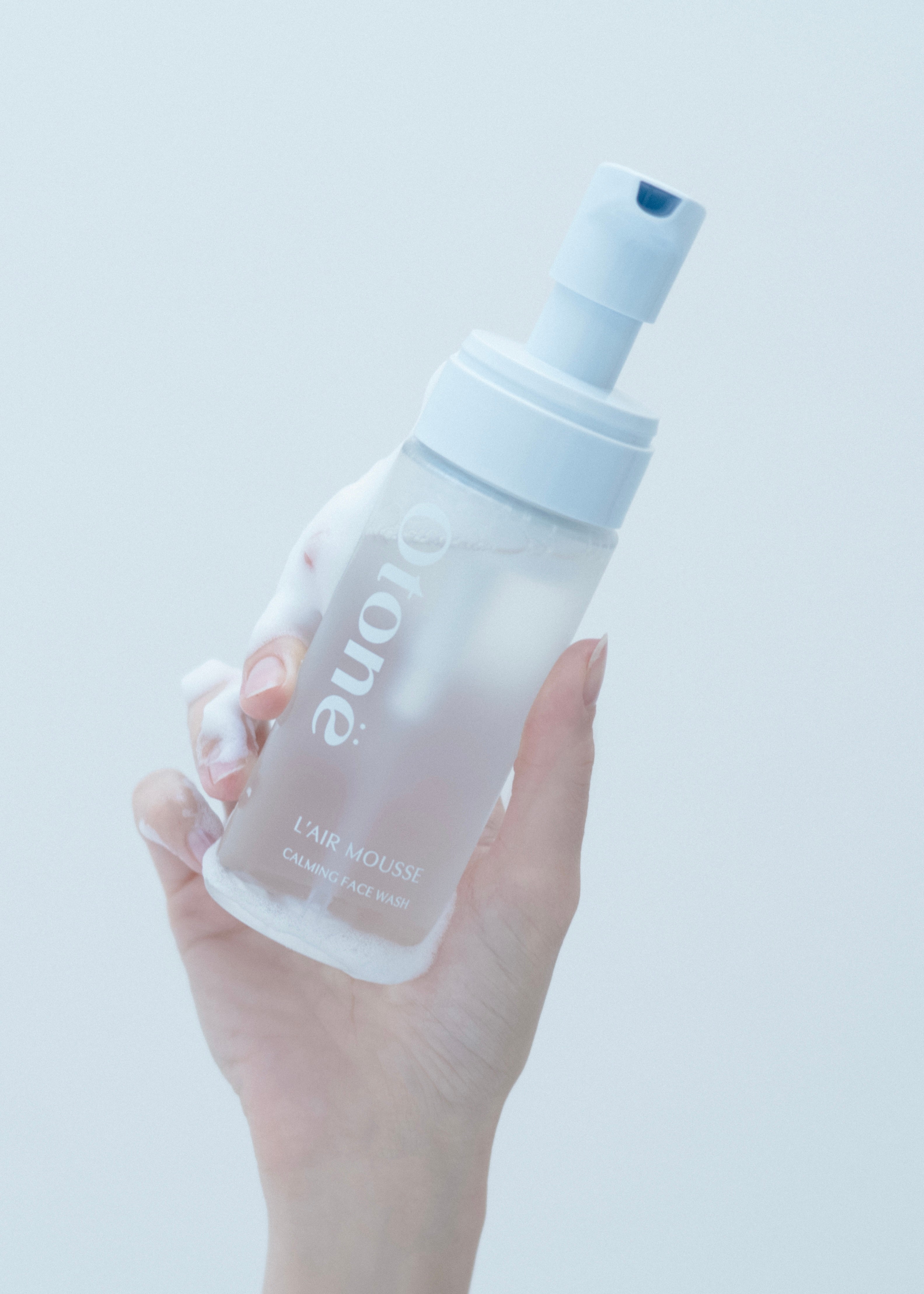 L'AIR MOUSSE CALMING FACE WASH